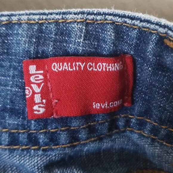 Levi's Denim jeans shorts size 12 color blue. - Picture 5 of 6